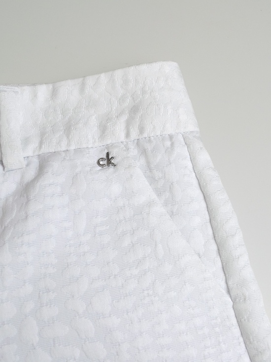 Calvin Klein Women's Chino Flat Front Short White Textured Pattern Size 2 - Picture 2 of 4